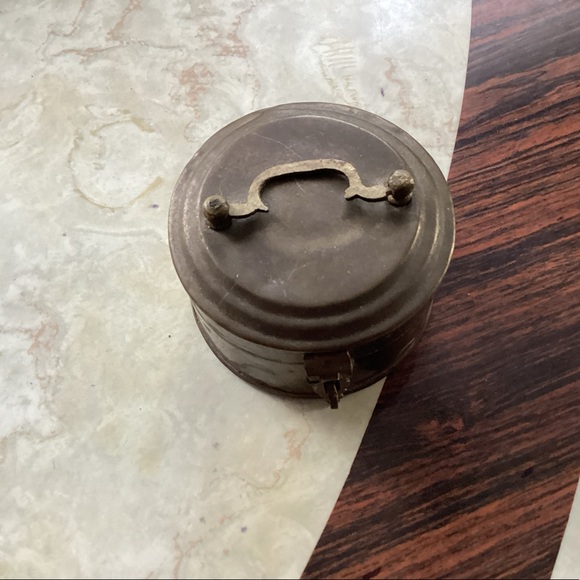 Hinged box - Picture 3 of 3